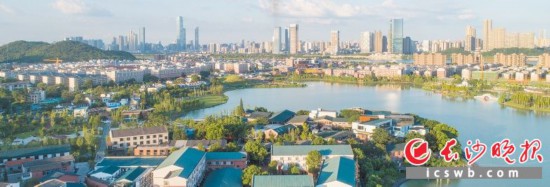 ����������ɳ�м����ɫ��չ�����ȡ��Ч��ʩ�ػ���ˮ����ɽ�����죬�ø�ˮƽȫ��С����д�ڡ�ɽˮ�޳ǡ�������ͼ��� ��ɳ����ȫý����� ���� ��