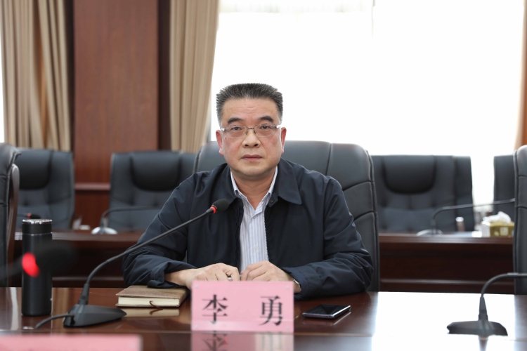 李勇主持召开洞庭湖域枯水期水环境治理应急响应工作部署会