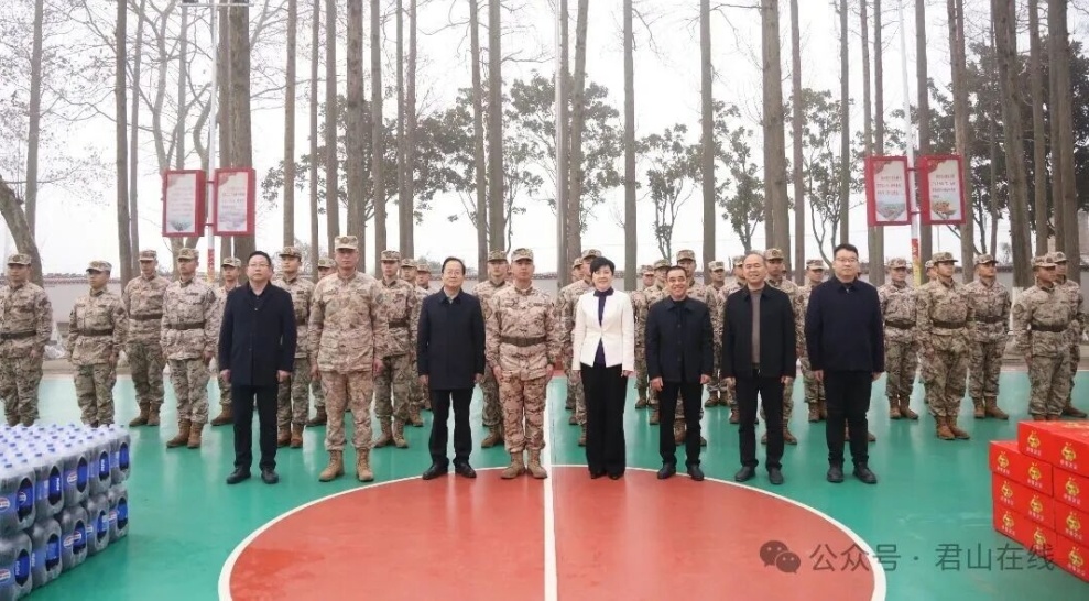 ���´��߻��㡿��ϵһ�� ��ů�´����������߷�ο��פ�����Ӽ�һ��ֵ����Ա